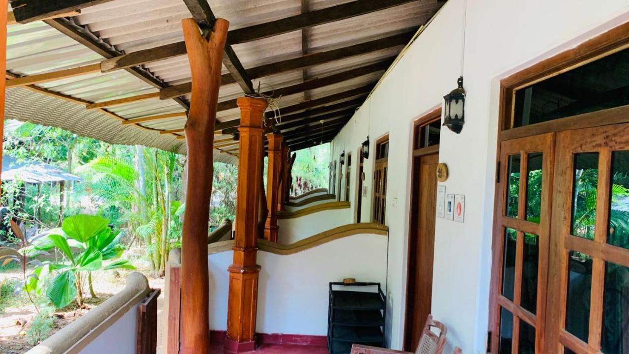 Sisira Natural Lodge Sigirîya Extérieur photo
